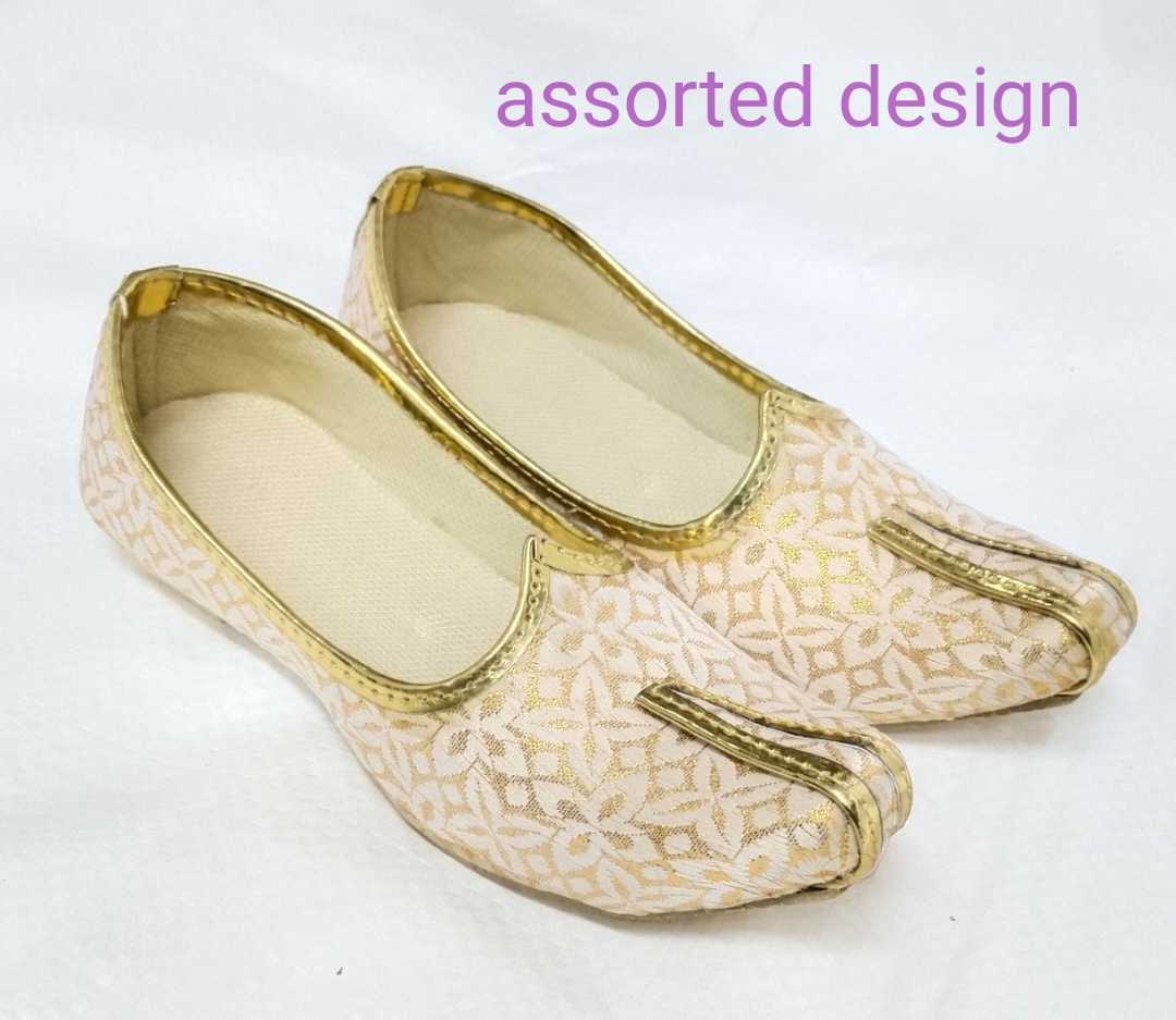 Hoor Mojari & Handicrafts 392